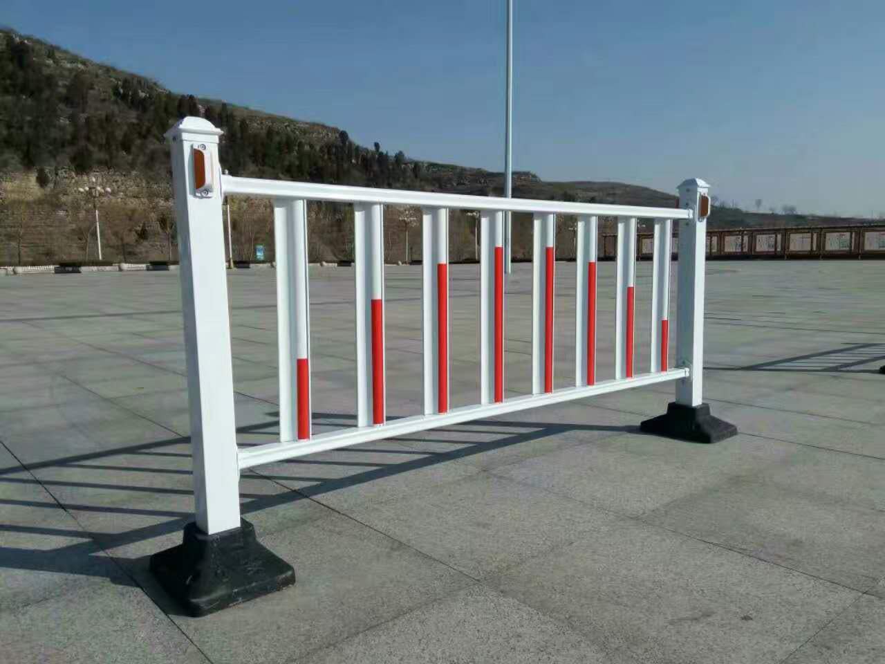 1522906064877461.jpg 護(hù)欄網(wǎng),市政護(hù)欄網(wǎng),欄網(wǎng)廠家