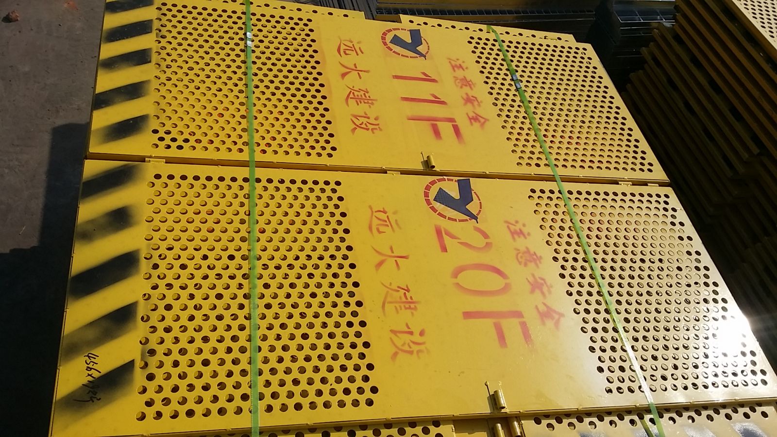 1523177799162961.jpg 護欄網,市政護欄網,欄網廠家