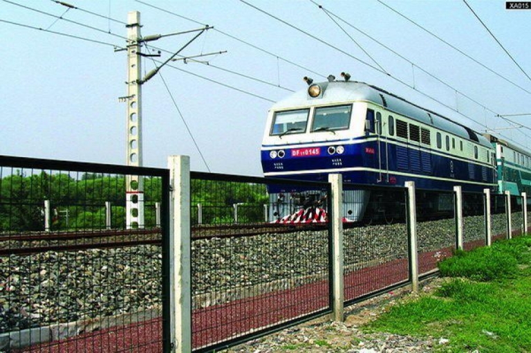 鐵路隔離柵欄價(jià)格